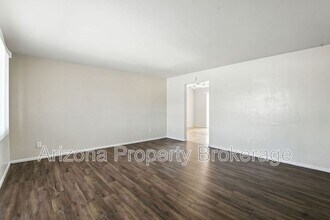 429 N Saguaro in Mesa, AZ - Building Photo - Building Photo