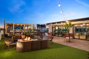 Aurum in Irvine, CA - Building Photo