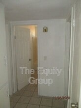 280 E Whitney Ave in Woodlake, CA - Building Photo - Building Photo