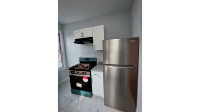 808 1/2 Eynon St in Scranton, PA - Building Photo - Building Photo