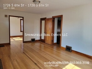 1726 S 6th St in Springfield, IL - Building Photo - Building Photo