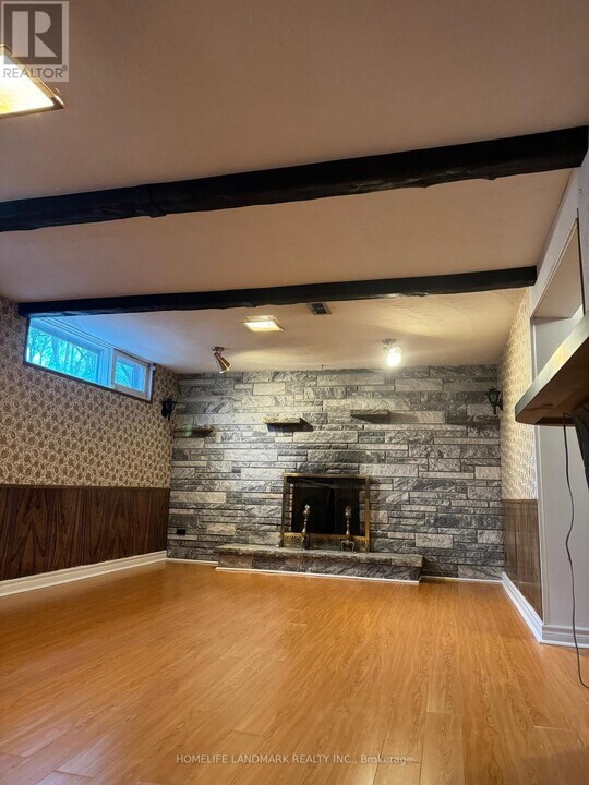 63 Broadlands Blvd in Toronto, ON - Building Photo
