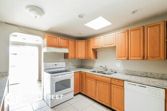 7956 E Victoria Dr in Tucson, AZ - Building Photo - Building Photo