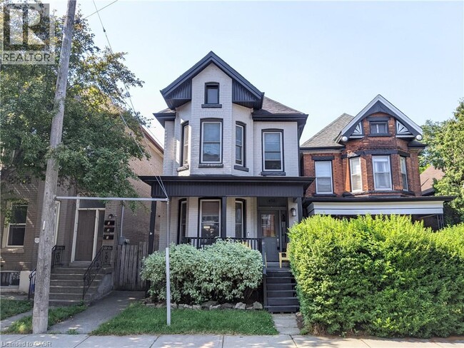 property at 458 King William St