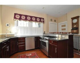 14 Peverell St, Unit ID1380176P in Boston, MA - Foto de edificio - Building Photo