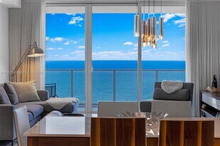 3951 S Ocean Dr in Hollywood, FL - Building Photo