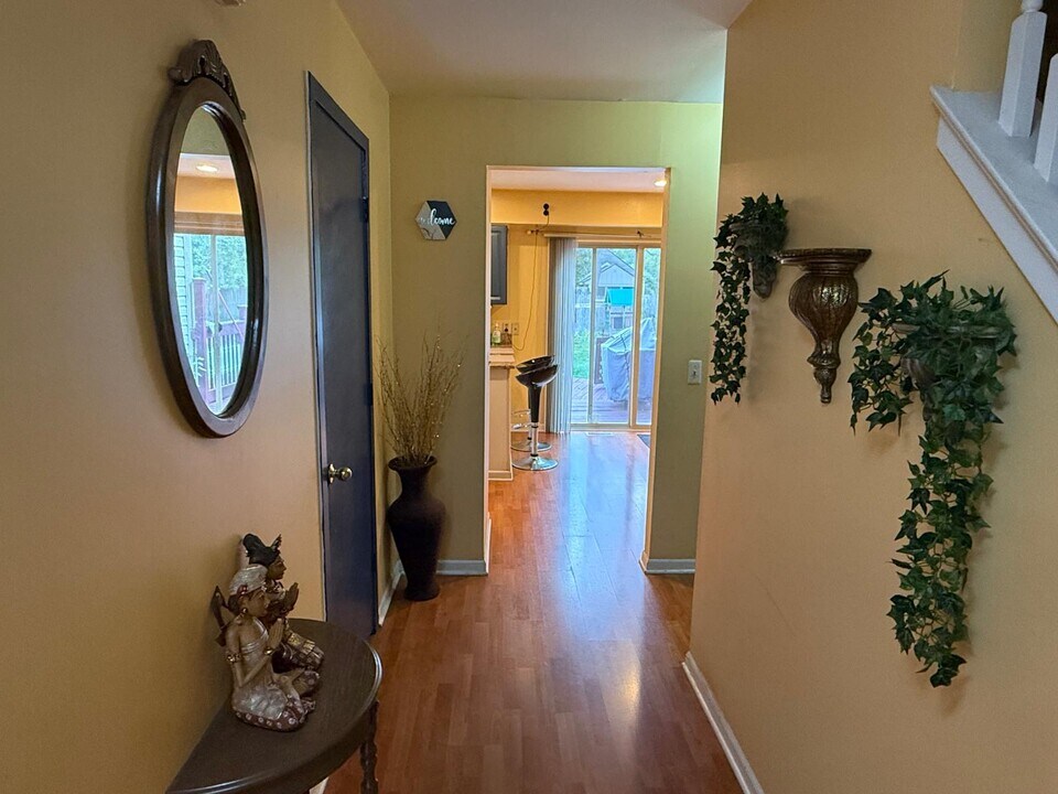 22291 Arbor Ln in Farmington Hills, MI - Building Photo