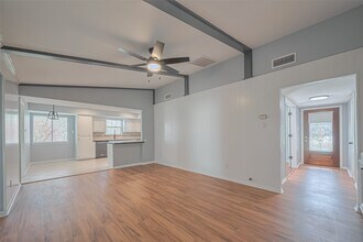 16506 Amcreek Rd in Houston, TX - Building Photo - Building Photo