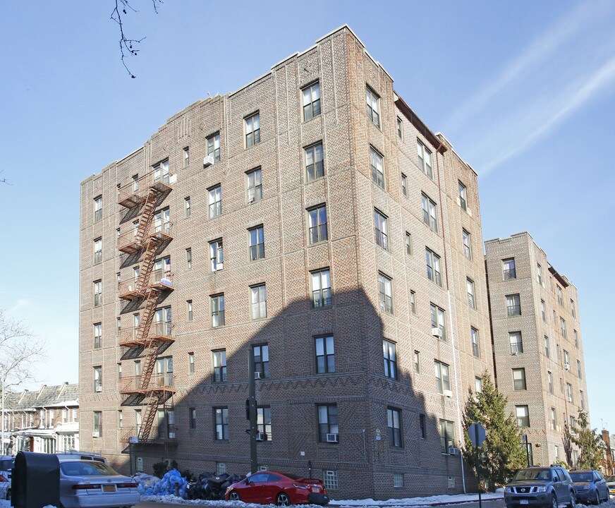 7040 Colonial Rd in Brooklyn, NY - Building Photo