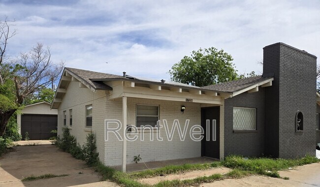 property at 1720 27th St
