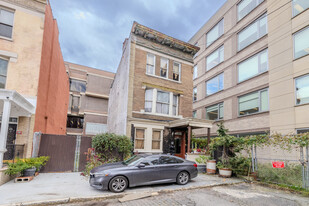 15 Washington Ter in New York, NY - Building Photo