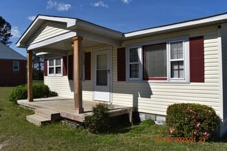 50 Irene Roberts Rd in Lillington, NC - Building Photo - Building Photo