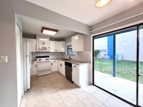 2811 SW Archer Rd, Unit S145 in Gainesville, FL - Building Photo - Building Photo