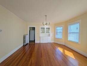 58 Monument St, Unit 2 in Medford, MA - Building Photo - Building Photo