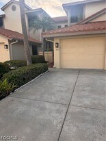 16551 Heron Coach Way in Ft. Myers, FL - Building Photo