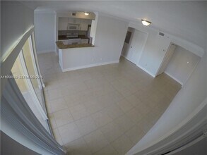 21150 SW 87th Ave in Cutler Bay, FL - Building Photo - Building Photo