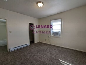 710 W Locust St in Bolivar, MO - Building Photo - Building Photo