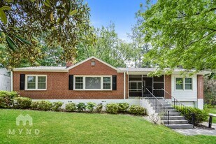 2313 Eastway Rd in Decatur, GA - Building Photo