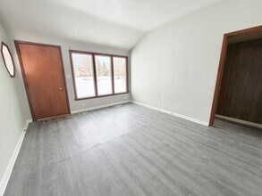 2139 London Line in Sarnia, ON - Building Photo - Building Photo