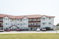 4902 Apartments in Fargo, ND - Foto de edificio - Building Photo