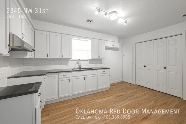 2345 NW 31st St in Oklahoma City, OK - Foto de edificio - Building Photo