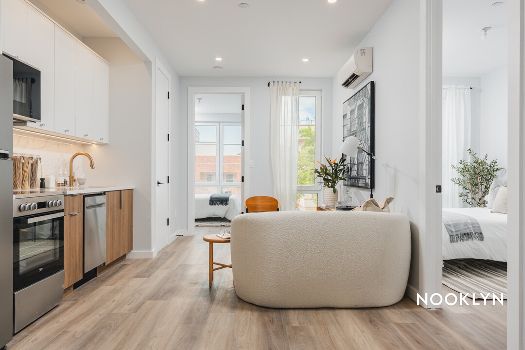 2913 Snyder Ave in Brooklyn, NY - Building Photo