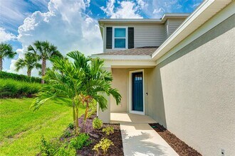 8440 Skye Rnch Blvd in Sarasota, FL - Building Photo - Building Photo