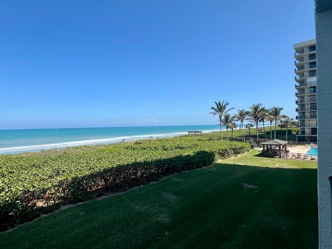 property at 4250 N Hwy A1A