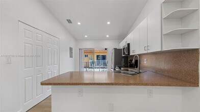 3518 W 80th St in Hialeah, FL - Building Photo - Building Photo