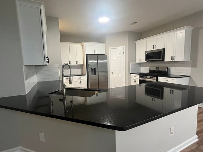 2501 Southhaven Ln in Buford, GA - Building Photo - Building Photo