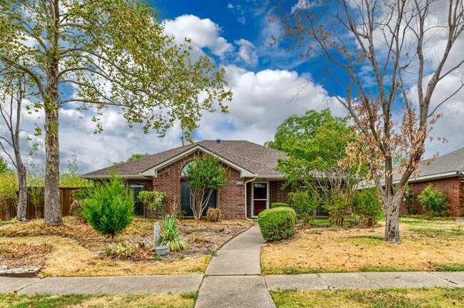 property at 426 W Elliot St