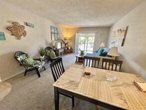 259 S Cypress Rd, Unit 536 in Pompano Beach, FL - Foto de edificio - Building Photo