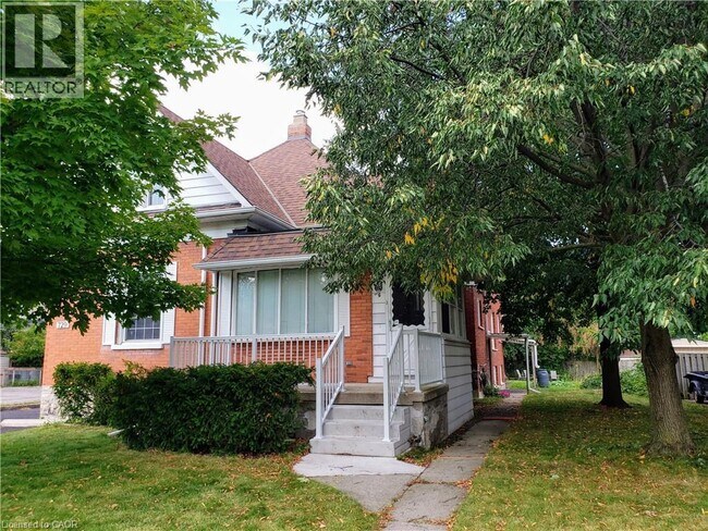 729 Hamilton St in Cambridge, ON - Building Photo - Building Photo