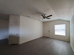 5804 Rustler Dr in Killeen, TX - Building Photo - Building Photo
