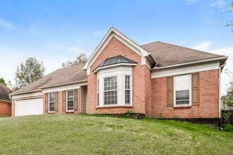 2663 Crossvine Cove S in Memphis, TN - Building Photo - Building Photo