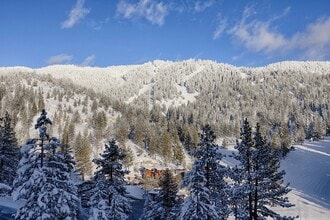 400 Fairview Blvd in Incline Village, NV - Building Photo - Building Photo