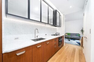 100 Prince St in New York, NY - Building Photo