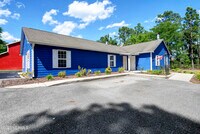 214 Country Haven Dr