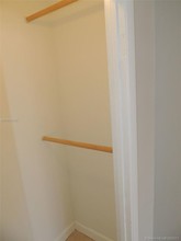 18041 Biscayne Blvd in Aventura, FL - Building Photo - Building Photo
