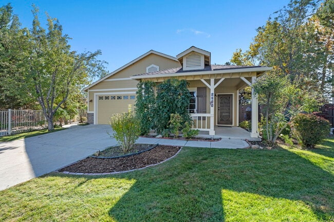 2100 Brittany Meadows Dr in Reno, NV - Building Photo - Building Photo