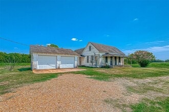 6143 Kamas Ln in Needville, TX - Building Photo - Building Photo