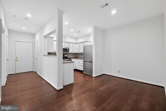 12016 Taliesin Pl in Reston, VA - Building Photo - Building Photo