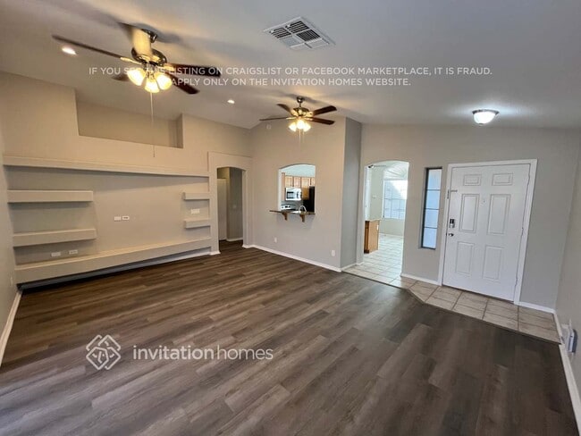 13915 N 134th Ln in Surprise, AZ - Foto de edificio - Building Photo
