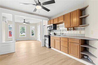 715 Elm St in Woonsocket, RI - Foto de edificio - Building Photo