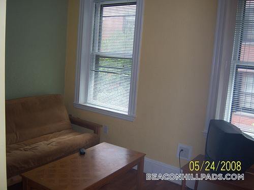 72 Revere St in Boston, MA - Building Photo