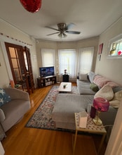 34 Sunset Rd, Unit 2 in Somerville, MA - Building Photo - Building Photo