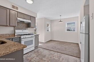 2137 8th Ave, Unit 8J in Sea Girt, NJ - Building Photo - Building Photo