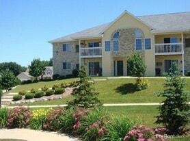 Kendal Hills in Waukesha, WI - Building Photo