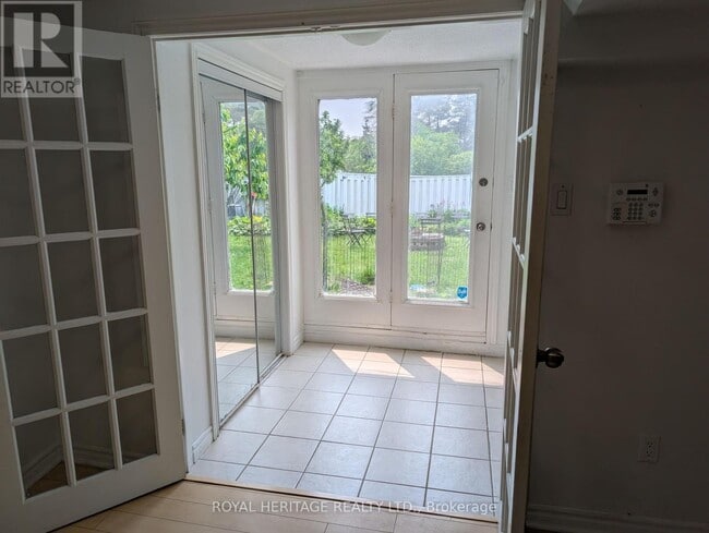 property at 1565 Somergrove Crescent