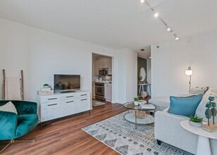 550 N Kingsbury St, Unit 1108 in Chicago, IL - Foto de edificio - Building Photo